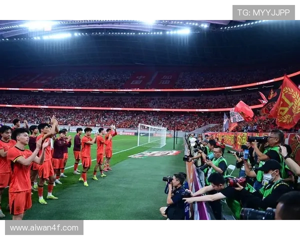 中国足球超级联赛新赛季揭幕战精彩纷呈 多队力争争冠激烈角逐