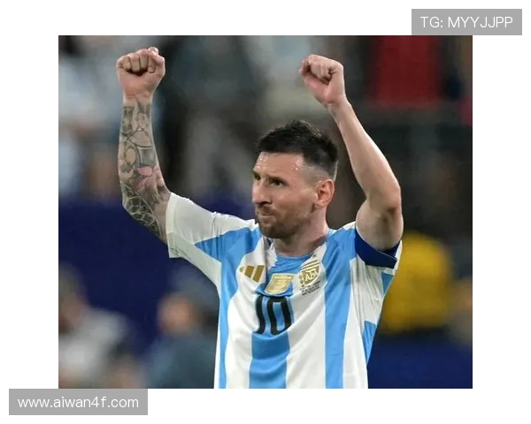 《梅西加盟美国国际迈阿密震撼足坛 足球巨星新篇章开启》 《梅西加盟美国国际迈阿密震撼足坛 足球巨星新篇章开启》