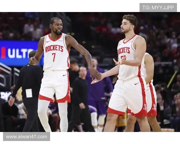 火箭队新赛季备战全面展开 球员状态回升助力季后冲击更高目标